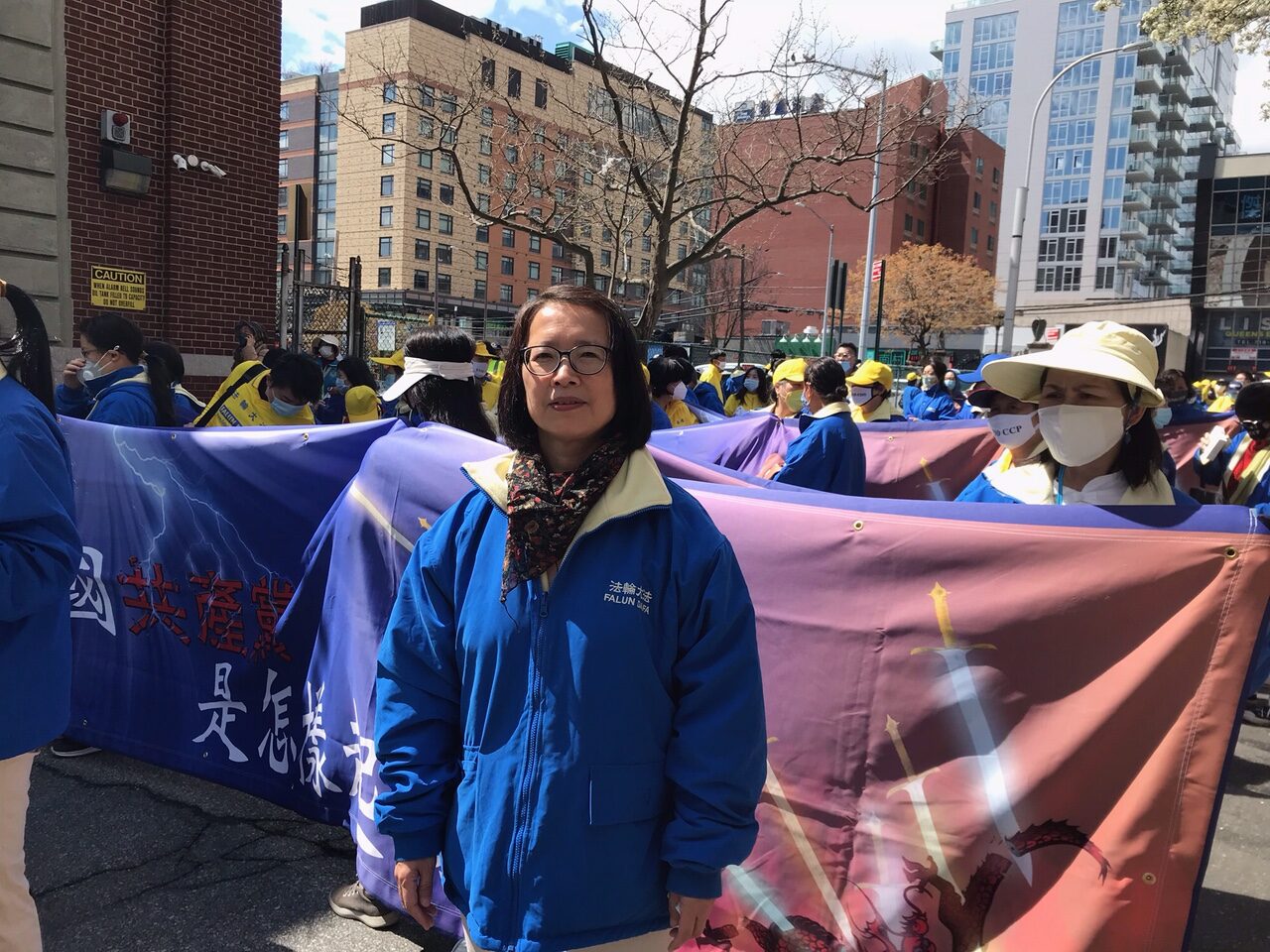纽约法轮功学员吁大陆司法人员勿为中共陪葬 1 1619455927 rotated